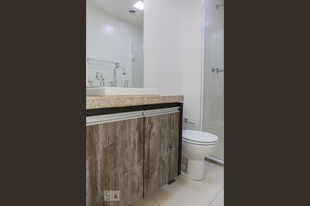 Banheiro de kitnet/studio à venda com 1 quarto, 31m² em Sumarezinho, São Paulo