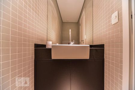 Lavabo de apartamento à venda com 1 quarto, 68m² em Vila Nova Conceição, São Paulo