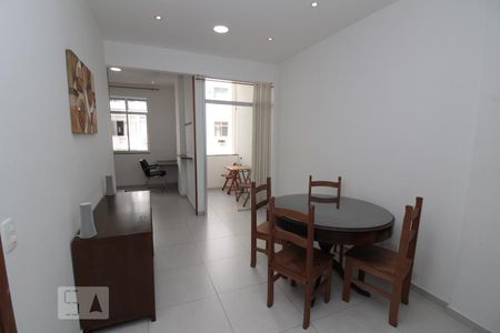 Sala de apartamento para alugar com 2 quartos, 75m² em Copacabana, Rio de Janeiro