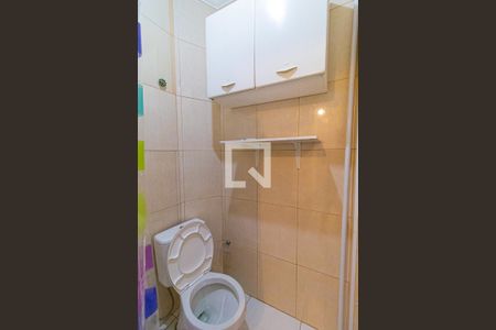 Banheiro de kitnet/studio para alugar com 1 quarto, 20m² em Bela Vista, São Paulo