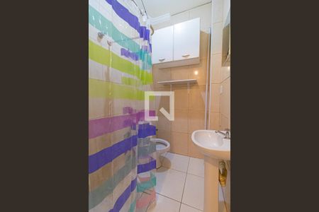 Banheiro de kitnet/studio para alugar com 1 quarto, 20m² em Bela Vista, São Paulo