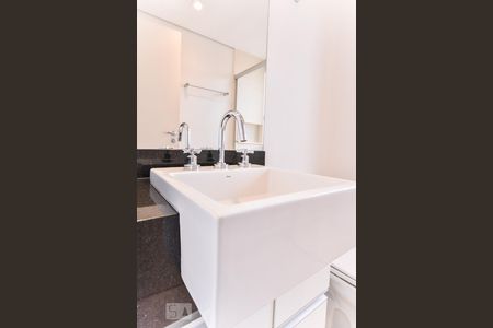 Apartamento para alugar com 73m², 2 quartos e 1 vaga Apartamento para alugar com 73m², 2 quartos e 1 vagaBanheiro