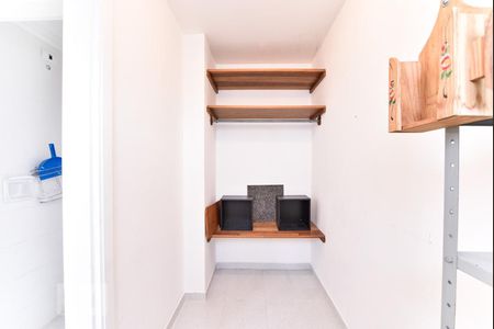 Apartamento para alugar com 73m², 2 quartos e 1 vaga Apartamento para alugar com 73m², 2 quartos e 1 vagaQuarto de Serviço