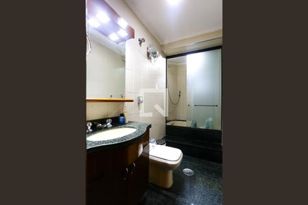 Apartamento à venda com 145m², 4 quartos e 3 vagas Apartamento à venda com 145m², 4 quartos e 3 vagasBanheiro