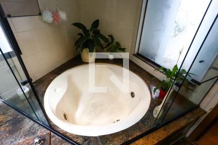 Apartamento à venda com 145m², 4 quartos e 3 vagas Apartamento à venda com 145m², 4 quartos e 3 vagasBanheiro da Suíte