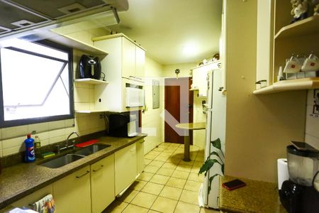 Apartamento à venda com 145m², 4 quartos e 3 vagas Apartamento à venda com 145m², 4 quartos e 3 vagascozinha