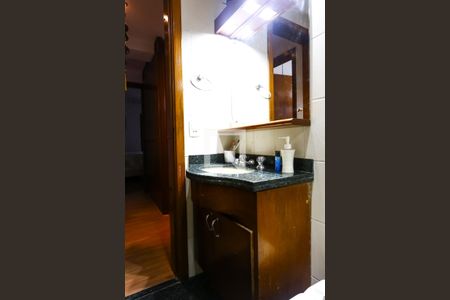 Apartamento à venda com 145m², 4 quartos e 3 vagas Apartamento à venda com 145m², 4 quartos e 3 vagasBanheiro