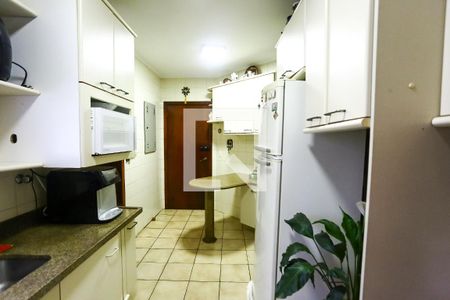 Apartamento à venda com 145m², 4 quartos e 3 vagas Apartamento à venda com 145m², 4 quartos e 3 vagascozinha