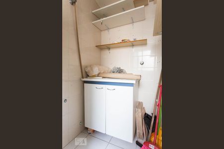 Apartamento à venda com 80m², 3 quartos e 2 vagas Apartamento à venda com 80m², 3 quartos e 2 vagasQuarto de serviço