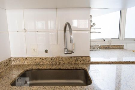 Apartamento à venda com 80m², 3 quartos e 2 vagas Apartamento à venda com 80m², 3 quartos e 2 vagasCozinha