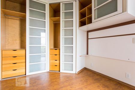 Apartamento à venda com 80m², 3 quartos e 2 vagas Apartamento à venda com 80m², 3 quartos e 2 vagasSuíte