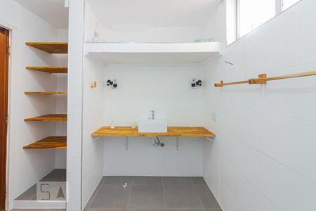 Apartamento à venda com 230m², 3 quartos e 1 vaga Apartamento à venda com 230m², 3 quartos e 1 vagaSuíte