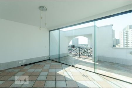 Apartamento para alugar com 104m², 3 quartos e 2 vagas Apartamento para alugar com 104m², 3 quartos e 2 vagasArea Superior