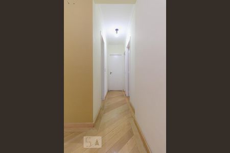 Apartamento à venda com 74m², 3 quartos e 2 vagasCorredor