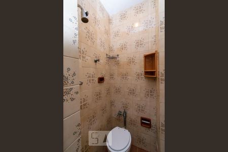 Apartamento para alugar com 80m², 3 quartos e sem vagaBanheiro de Empregada