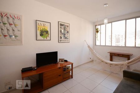 Apartamento para alugar com 72m², 2 quartos e 1 vaga Apartamento para alugar com 72m², 2 quartos e 1 vagaSala