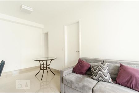 Sala de apartamento para alugar com 1 quarto, 40m² em Aclimação, São Paulo