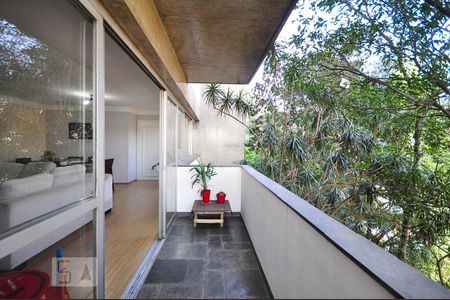 Apartamento à venda com 145m², 3 quartos e 2 vagasVaranda