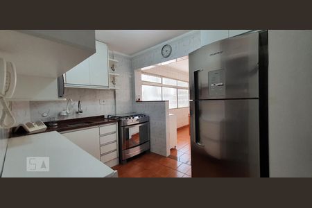 Cozinha de apartamento à venda com 3 quartos, 98m² em Vila Romana, São Paulo