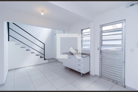 Cozinha de apartamento para alugar com 1 quarto, 65m² em Brás, São Paulo