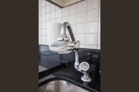 Cozinha detalhe de apartamento à venda com 1 quarto, 72m² em Vila Madalena, São Paulo