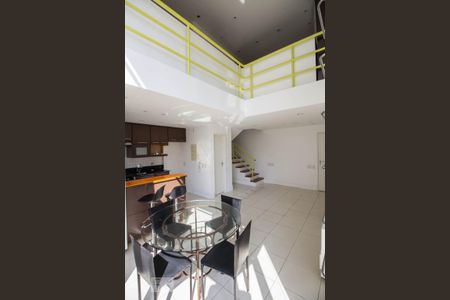Sala de apartamento à venda com 1 quarto, 72m² em Vila Madalena, São Paulo