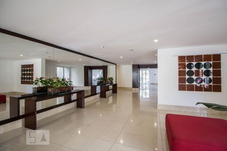 Hall de entrada de apartamento à venda com 1 quarto, 72m² em Vila Madalena, São Paulo