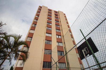 Apartamento para alugar com 70m², 2 quartos e 2 vagasFachada - Condomínio