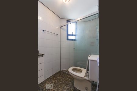 Apartamento para alugar com 100m², 3 quartos e 2 vagas Apartamento para alugar com 100m², 3 quartos e 2 vagasBanheiro da suite
