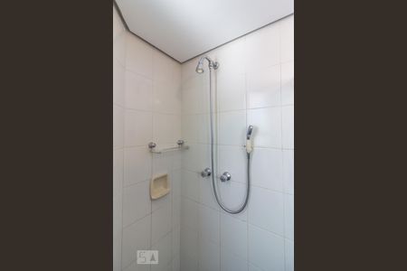 Apartamento para alugar com 100m², 3 quartos e 2 vagas Apartamento para alugar com 100m², 3 quartos e 2 vagasBanheiro da suite