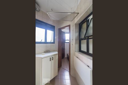 Apartamento para alugar com 100m², 3 quartos e 2 vagas Apartamento para alugar com 100m², 3 quartos e 2 vagasLavanderia