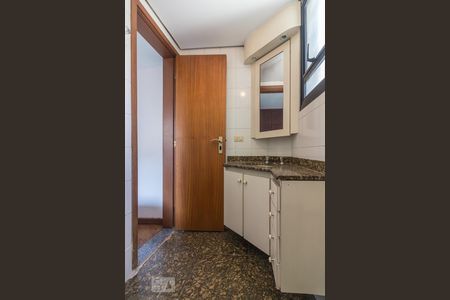 Apartamento para alugar com 100m², 3 quartos e 2 vagas Apartamento para alugar com 100m², 3 quartos e 2 vagasBanheiro da suite