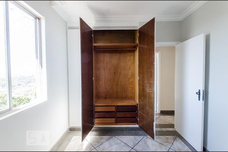 Apartamento à venda com 219m², 4 quartos e 2 vagasQuarto 2