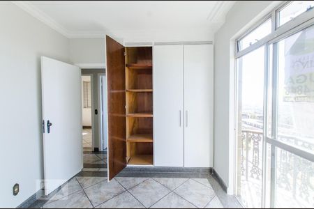 Apartamento à venda com 219m², 4 quartos e 2 vagasQuarto 3 