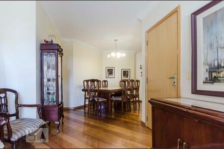 Apartamento à venda com 120m², 3 quartos e 2 vagasSala