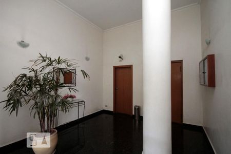 Apartamento para alugar com 70m², 2 quartos e 1 vagaHall de entrada