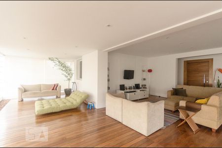 Sala de apartamento para alugar com 4 quartos, 250m² em Vila Mariana, São Paulo