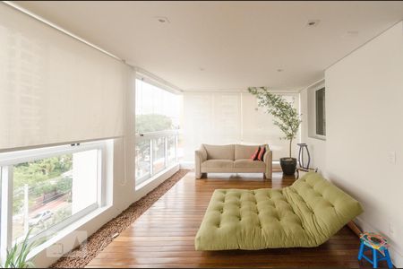 Sacada Coberta de apartamento para alugar com 4 quartos, 250m² em Vila Mariana, São Paulo
