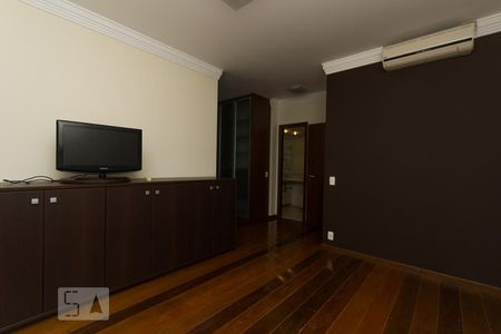 Apartamento à venda com 375m², 4 quartos e 5 vagas Apartamento à venda com 375m², 4 quartos e 5 vagasSuíte 4