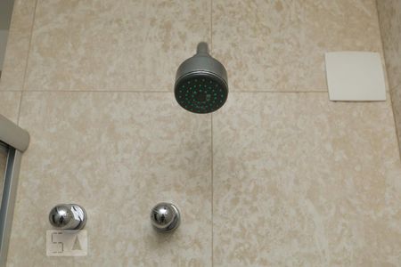 Apartamento à venda com 375m², 4 quartos e 5 vagas Apartamento à venda com 375m², 4 quartos e 5 vagasDetalhe do banheiro da suíte 1