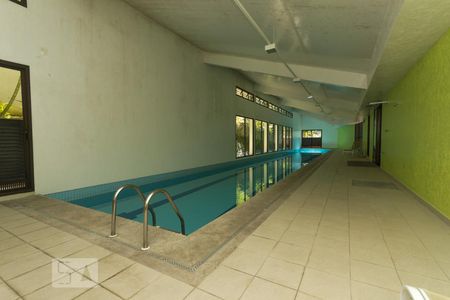 Apartamento à venda com 375m², 4 quartos e 5 vagas Apartamento à venda com 375m², 4 quartos e 5 vagasPiscina aquecida