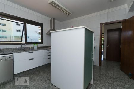 Apartamento à venda com 375m², 4 quartos e 5 vagas Apartamento à venda com 375m², 4 quartos e 5 vagasCozinha
