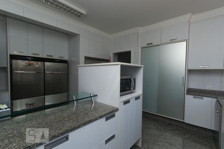 Apartamento à venda com 375m², 4 quartos e 5 vagas Apartamento à venda com 375m², 4 quartos e 5 vagasCozinha