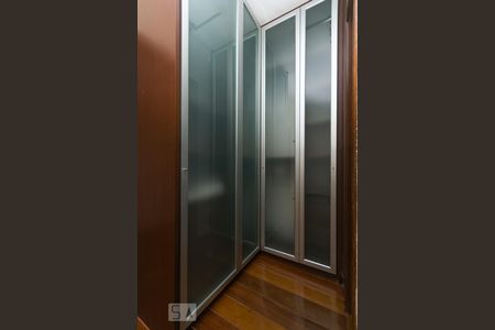 Apartamento à venda com 375m², 4 quartos e 5 vagas Apartamento à venda com 375m², 4 quartos e 5 vagasArmário da suíte 1