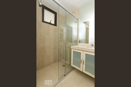 Apartamento à venda com 375m², 4 quartos e 5 vagas Apartamento à venda com 375m², 4 quartos e 5 vagasBanheiro da suíte 3