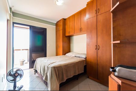 Apartamento à venda com 120m², 3 quartos e 2 vagas Apartamento à venda com 120m², 3 quartos e 2 vagasSuíte