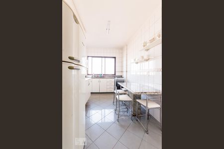 Apartamento à venda com 120m², 3 quartos e 2 vagas Apartamento à venda com 120m², 3 quartos e 2 vagasCozinha