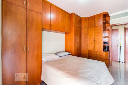 Apartamento à venda com 120m², 3 quartos e 2 vagas Apartamento à venda com 120m², 3 quartos e 2 vagasSuíte