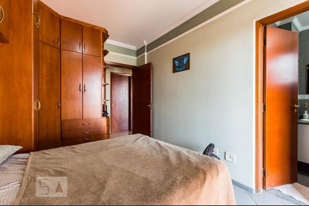 Apartamento à venda com 120m², 3 quartos e 2 vagas Apartamento à venda com 120m², 3 quartos e 2 vagasSuíte