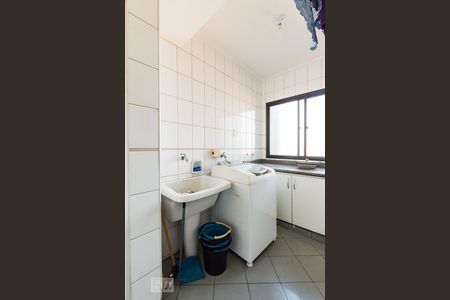 Apartamento à venda com 120m², 3 quartos e 2 vagas Apartamento à venda com 120m², 3 quartos e 2 vagasÁrea de Serviço